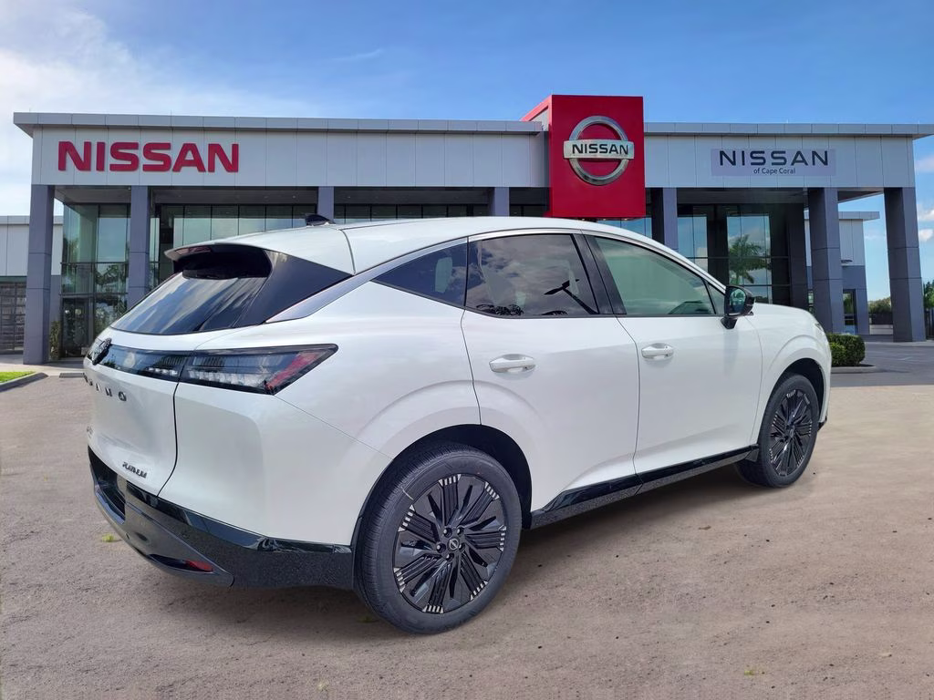2026 Everest White Pearl Tricoat Nissan Murano Platinum AWD SUV