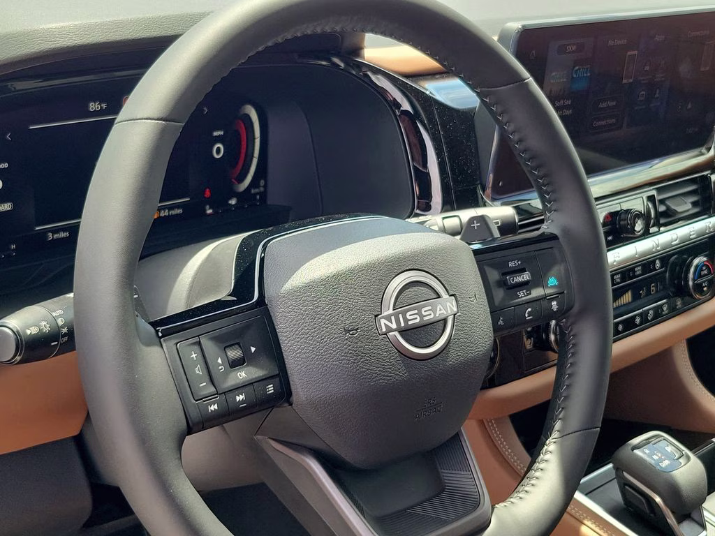 2026 Everest White Pearl Tricoat Nissan Pathfinder Platinum FWD SUV