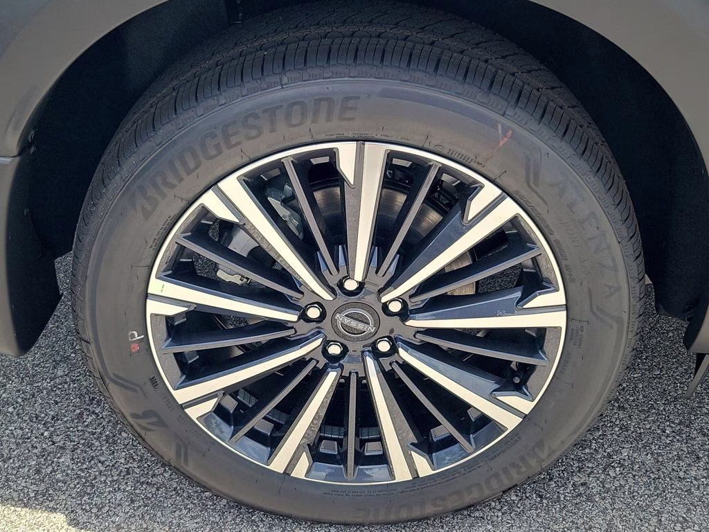 2026 Boulder Gray Pearl Nissan Pathfinder Platinum FWD SUV