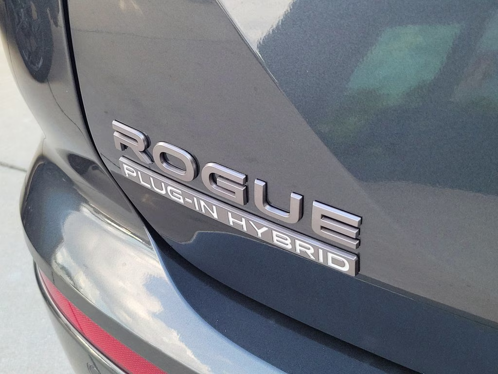 2026 Moonrock Gray Nissan Rogue Plug-In Hybrid Platinum AWD SUV