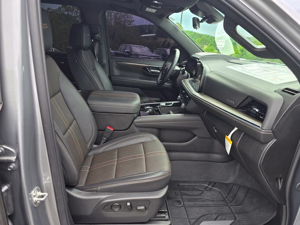 2025 Sterling Gray Metallic Chevrolet Tahoe High Country 4X4 SUV