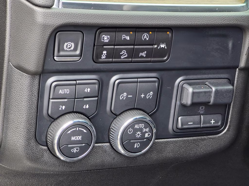 2025 Sterling Gray Metallic Chevrolet Tahoe High Country 4X4 SUV