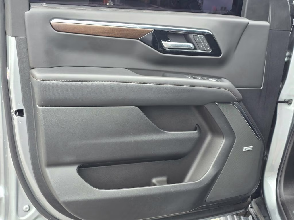 2025 Sterling Gray Metallic Chevrolet Tahoe High Country 4X4 SUV