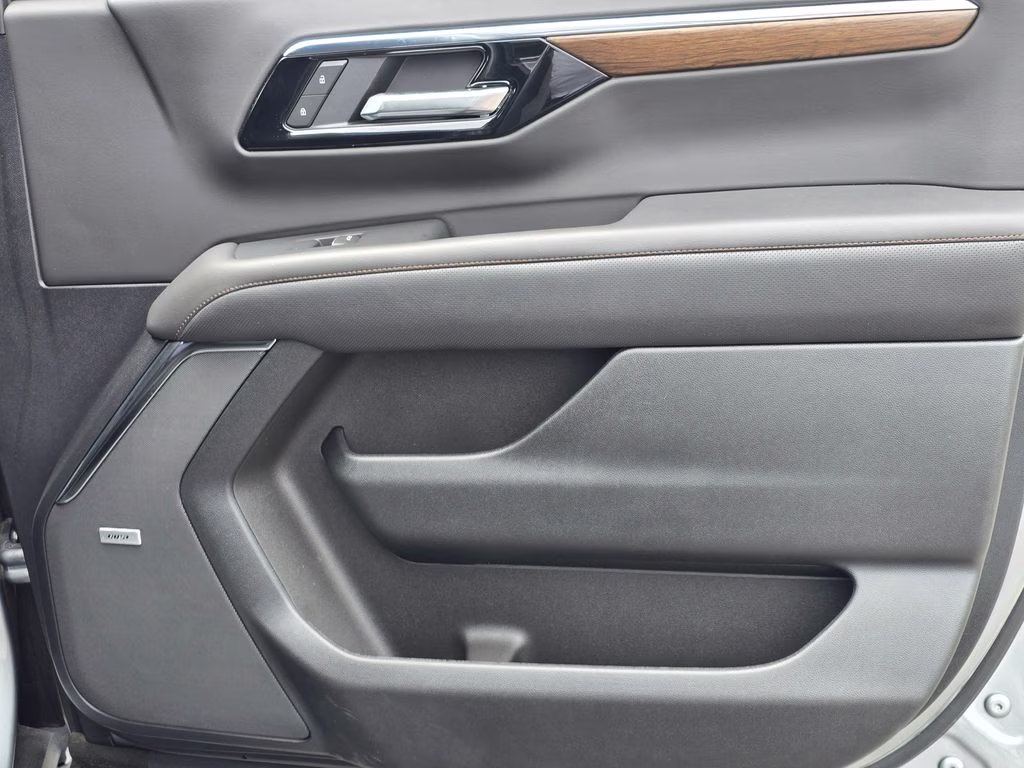 2025 Sterling Gray Metallic Chevrolet Tahoe High Country 4X4 SUV