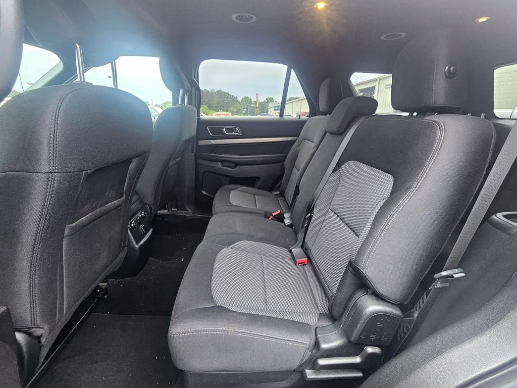 2019 Magnetic Ford Explorer XLT FWD SUV