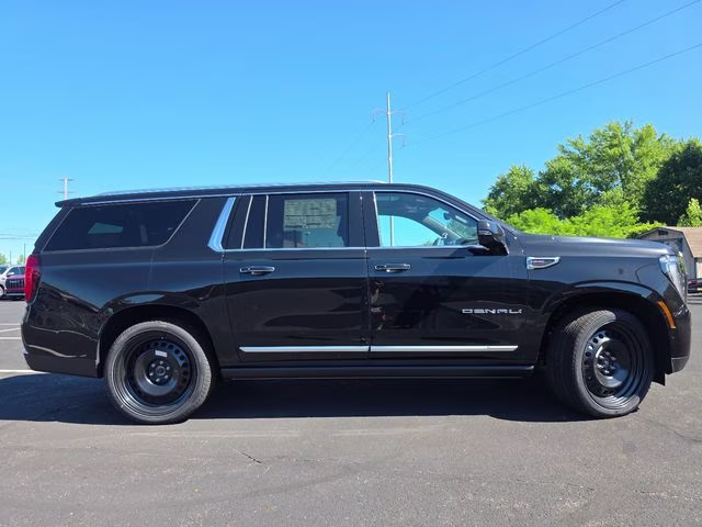 2026 Onyx Black GMC Yukon XL Denali 4X4 SUV