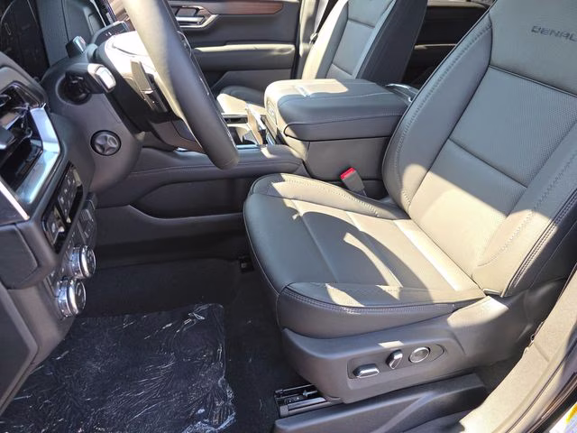 2026 Onyx Black GMC Yukon XL Denali 4X4 SUV