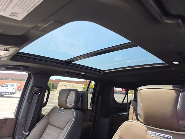 2026 Onyx Black GMC Yukon XL Denali Ultimate 4X4 SUV