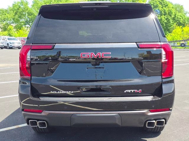 2026 Onyx Black GMC Yukon XL AT4 Ultimate 4X4 SUV