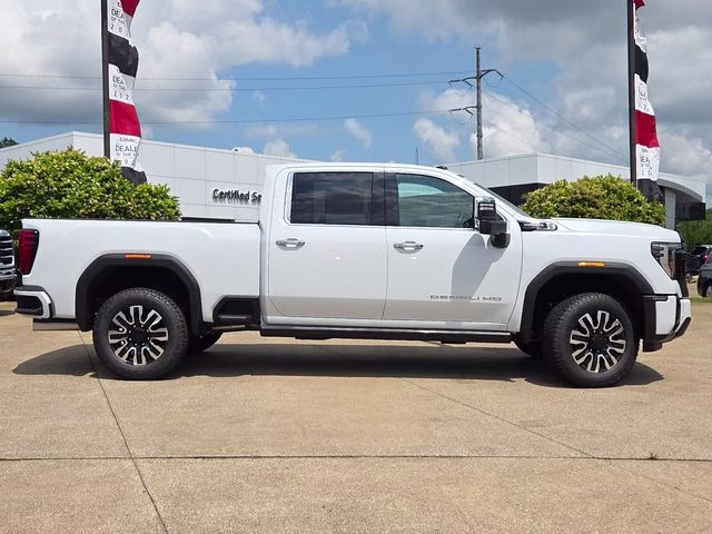 2026 Glacier White Tricoat GMC Sierra 2500HD Denali Ultimate 4X4 Truck