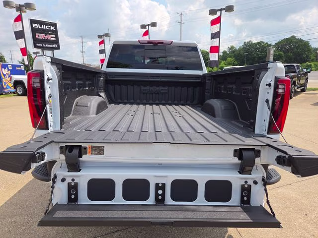 2026 Glacier White Tricoat GMC Sierra 2500HD Denali Ultimate 4X4 Truck