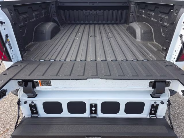 2026 Summit White GMC Sierra 2500HD Denali Ultimate 4X4 Truck