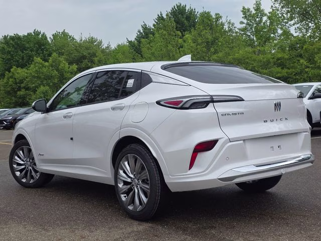2026 White Frost Tricoat Buick Envista Avenir FWD SUV