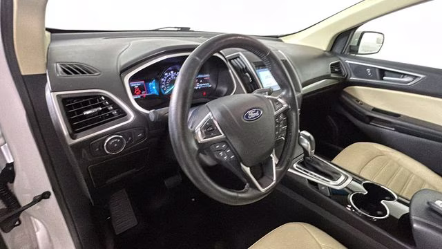 2018 White Platinum Clearcoat Metallic Ford Edge SEL AWD SUV
