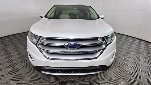 2018 White Platinum Clearcoat Metallic Ford Edge SEL AWD SUV