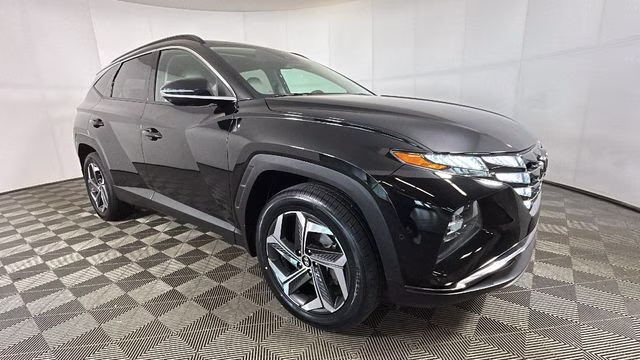 2022 Phantom Black Hyundai Tucson Limited AWD SUV