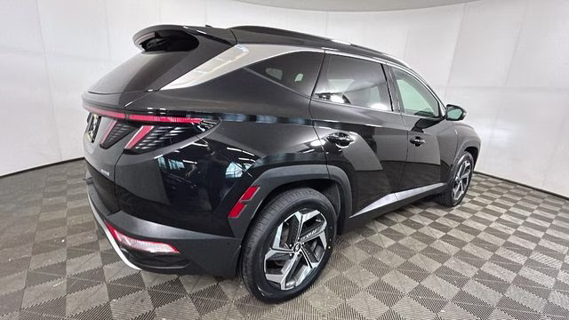 2022 Phantom Black Hyundai Tucson Limited AWD SUV