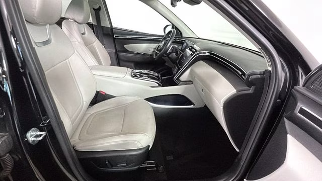 2022 Phantom Black Hyundai Tucson Limited AWD SUV