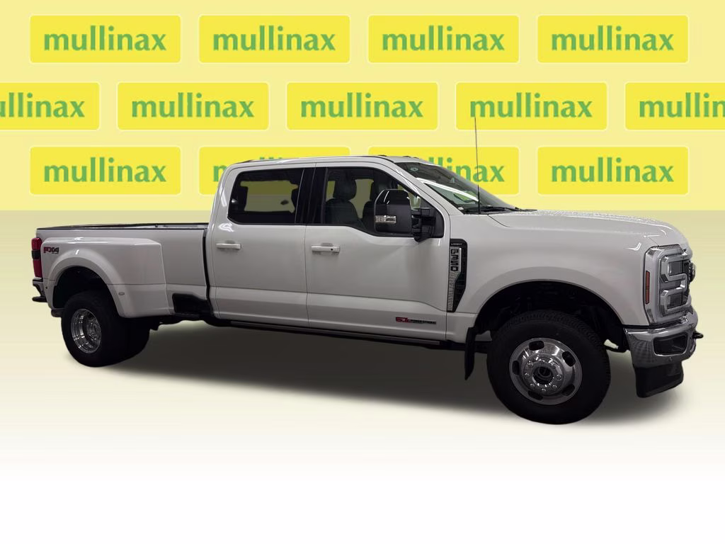 2026 STAR WHITE Ford Super Duty F-350 DRW Lariat 4X4 Truck