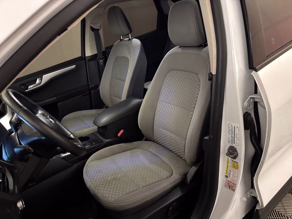 2020 Oxford White Ford Escape SE Sport Hybrid AWD SUV