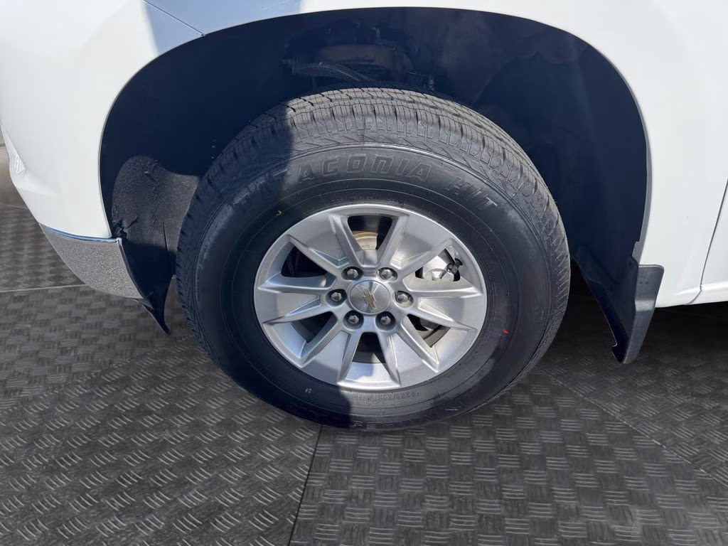2023 Summit White Chevrolet Silverado 1500 LT 4X4 Truck