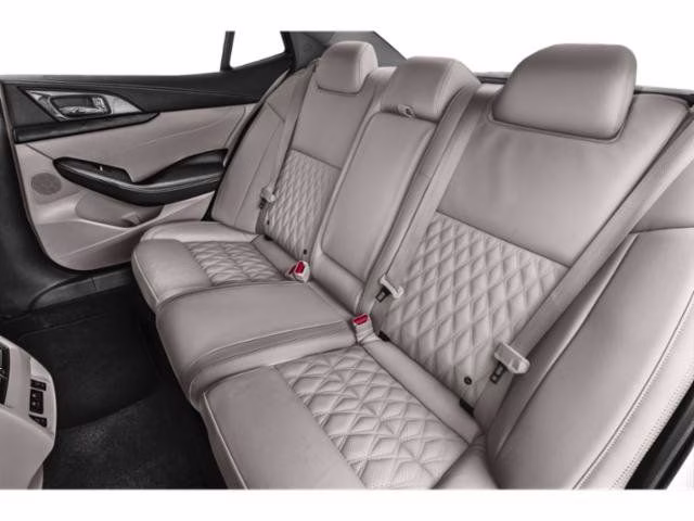 2023 Pearl White Tricoat Nissan Maxima Platinum FWD Sedan
