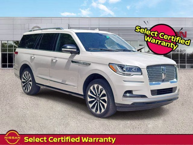 2022 Lincoln Navigator Reserve's photo