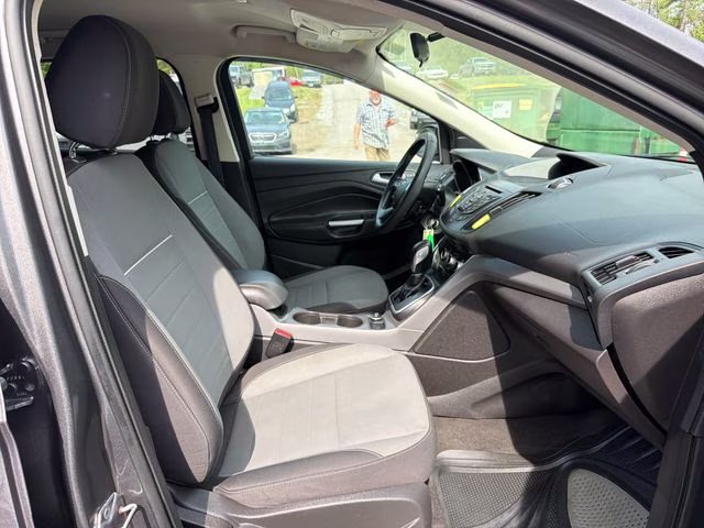 2013 Sterling Gray Metallic Ford Escape SE 4X4 SUV