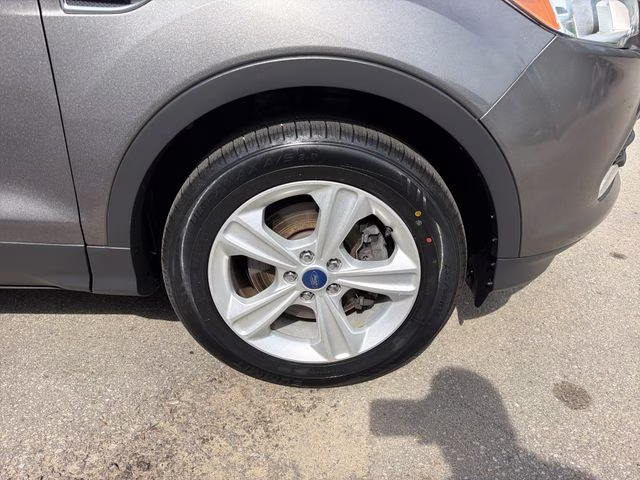 2013 Sterling Gray Metallic Ford Escape SE 4X4 SUV