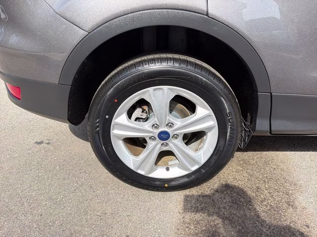 2013 Sterling Gray Metallic Ford Escape SE 4X4 SUV