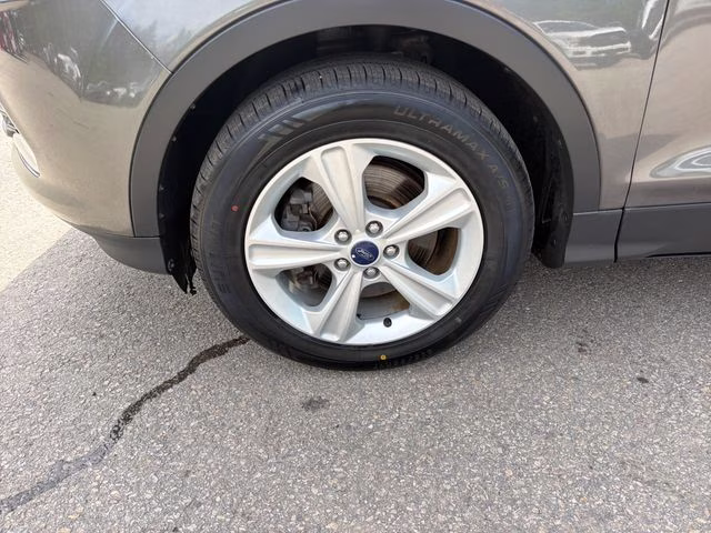 2013 Sterling Gray Metallic Ford Escape SE 4X4 SUV