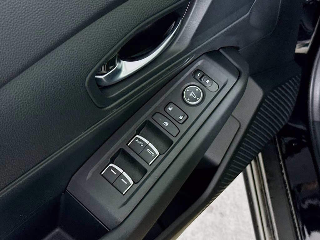 2025 Crystal Black Pearl Honda Accord LX FWD Sedan