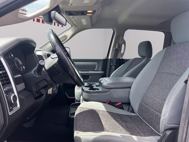 2019 Bright White Clearcoat Ram 1500 SLT 4X4 Truck