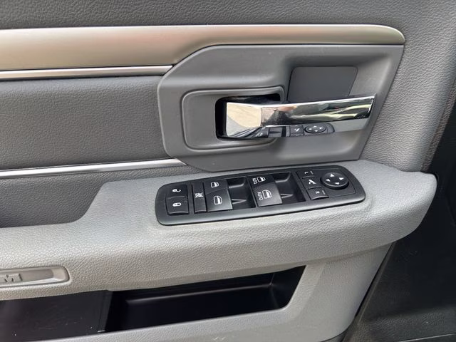 2019 Bright White Clearcoat Ram 1500 SLT 4X4 Truck
