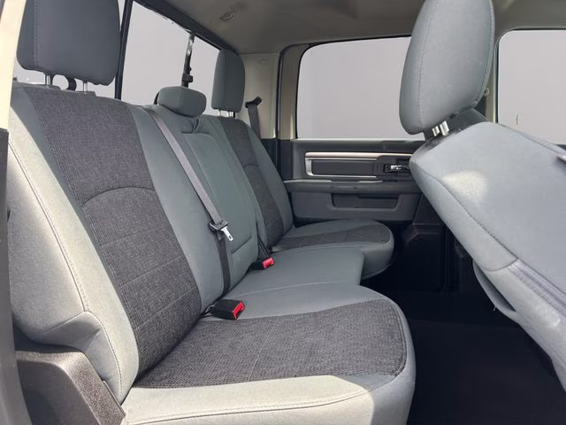 2019 Bright White Clearcoat Ram 1500 SLT 4X4 Truck