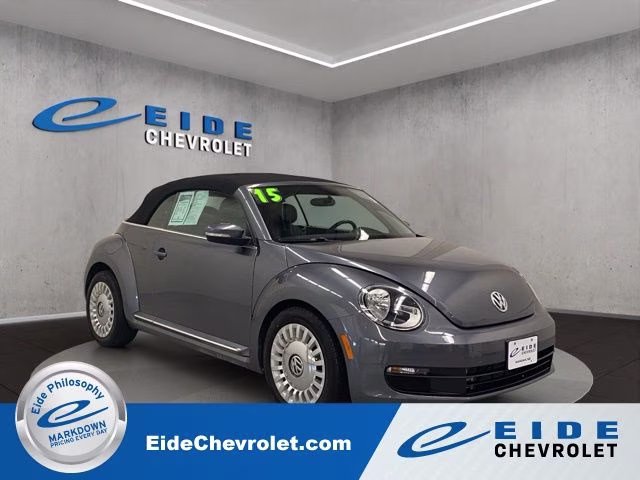 2015 Volkswagen Beetle 1.8T Conv. w/Sound & Nav. Auto's photo