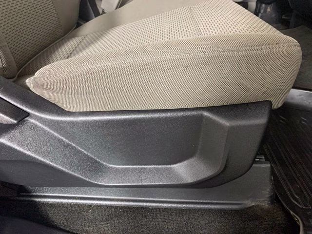 2018 Ingot Silver Metallic Ford Super Duty F-350 SRW XLT 4X4 Truck