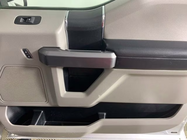 2018 Ingot Silver Metallic Ford Super Duty F-350 SRW XLT 4X4 Truck