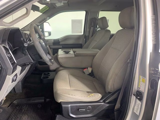 2018 Ingot Silver Metallic Ford Super Duty F-350 SRW XLT 4X4 Truck