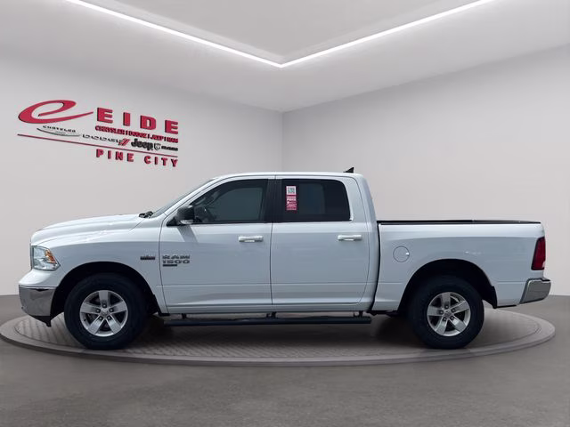2019 Bright White Clearcoat Ram 1500 SLT 4X4 Truck