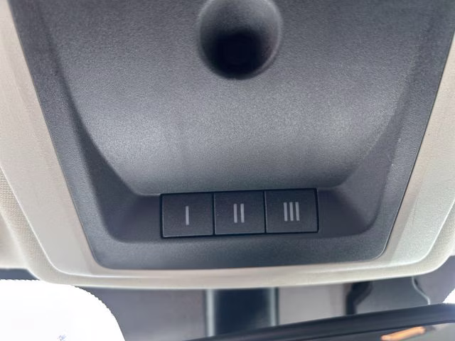 2019 Bright White Clearcoat Ram 1500 SLT 4X4 Truck