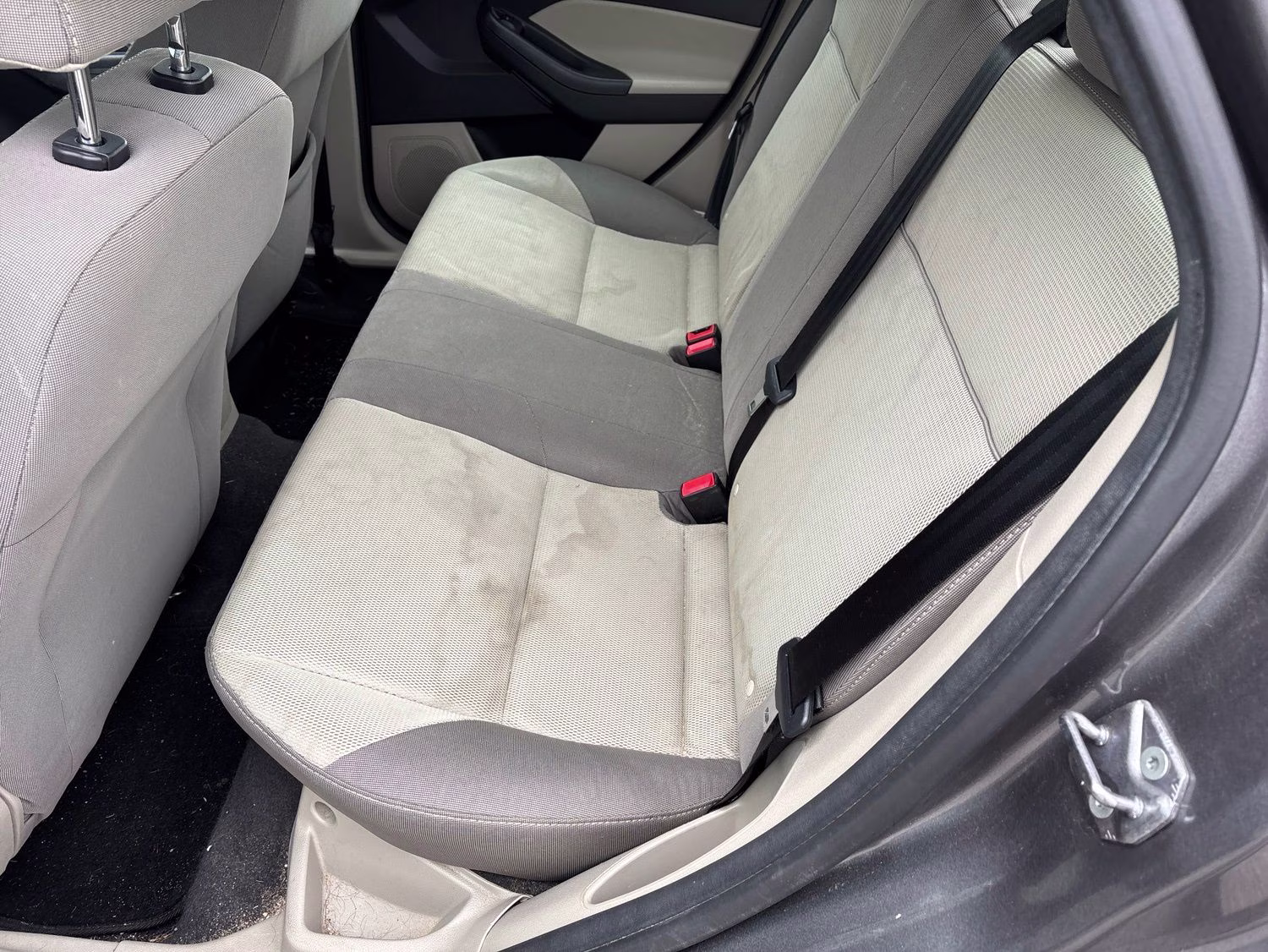 2012 Sterling Gray Metallic Ford Focus SE FWD Sedan