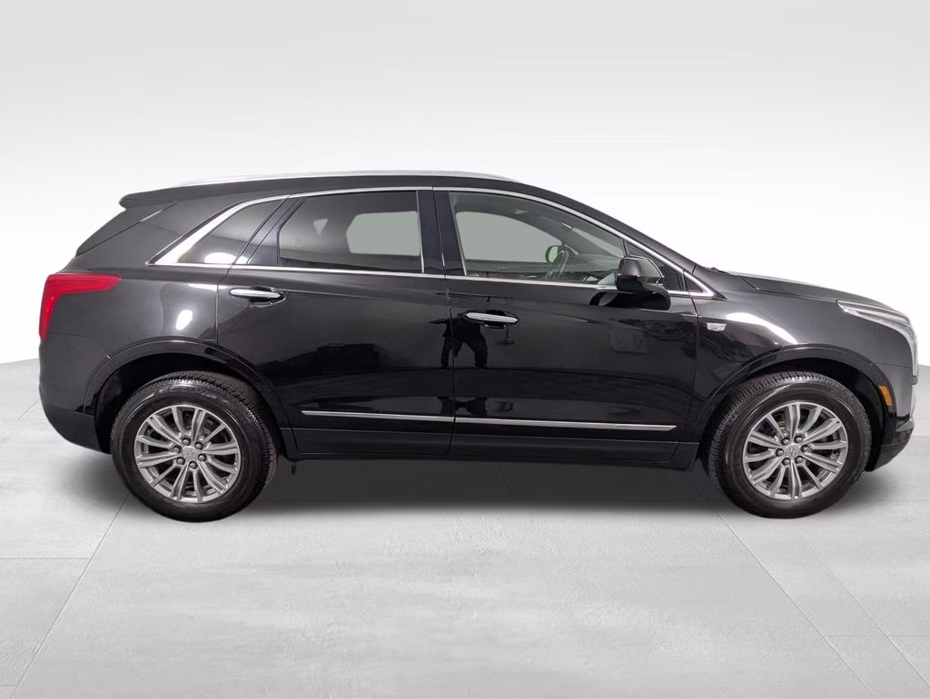 2019 Stellar Black Metallic Cadillac XT5 Luxury AWD SUV
