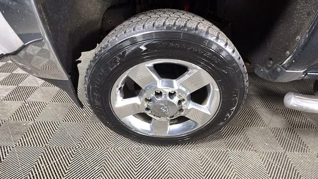 2019 Graphite Metallic Chevrolet Silverado 2500HD LT 4X4 Truck