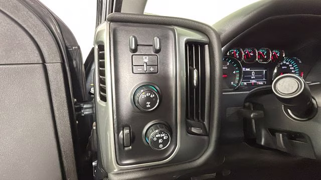 2019 Graphite Metallic Chevrolet Silverado 2500HD LT 4X4 Truck