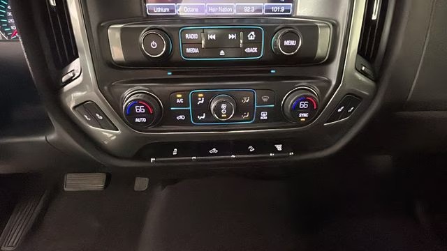2019 Graphite Metallic Chevrolet Silverado 2500HD LT 4X4 Truck