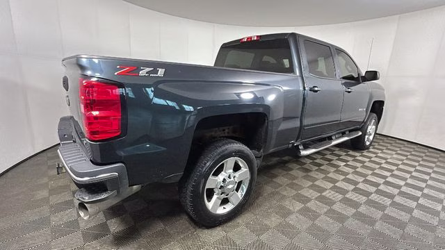 2019 Graphite Metallic Chevrolet Silverado 2500HD LT 4X4 Truck