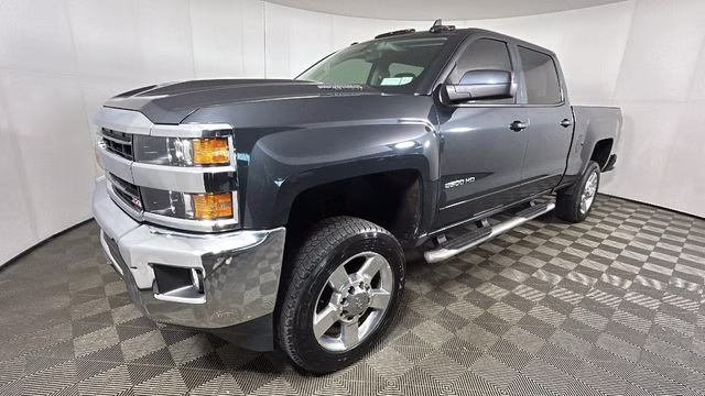 2019 Graphite Metallic Chevrolet Silverado 2500HD LT 4X4 Truck