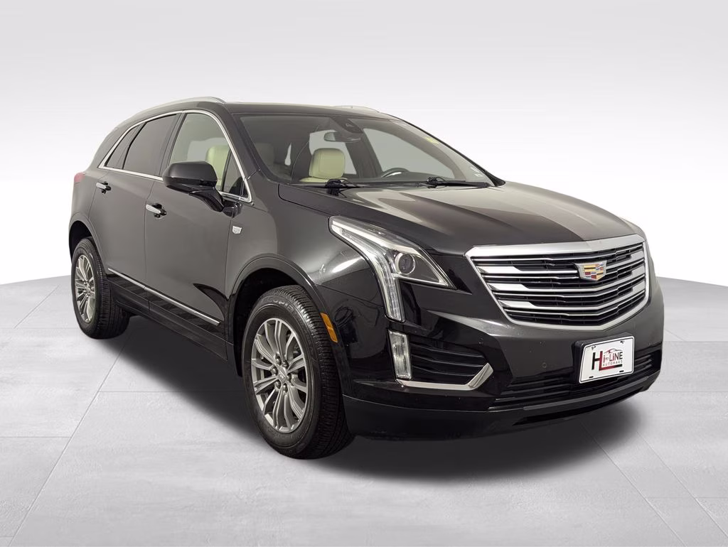 2019 Stellar Black Metallic Cadillac XT5 Luxury AWD SUV