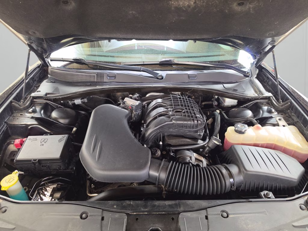 2023 Pitch Black Clearcoat Dodge Charger SXT RWD Sedan